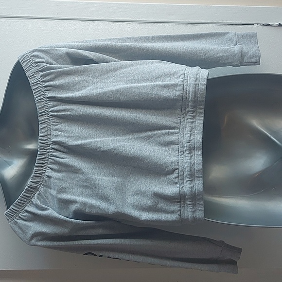 Guess Crop Sweater - Picture 5 of 6